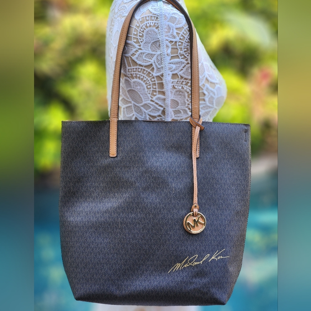 Michael Kors large Autograph Hayley tote-Perfect FALL Bag!